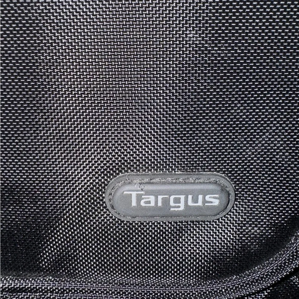 Targus black laptop case / travel bag
